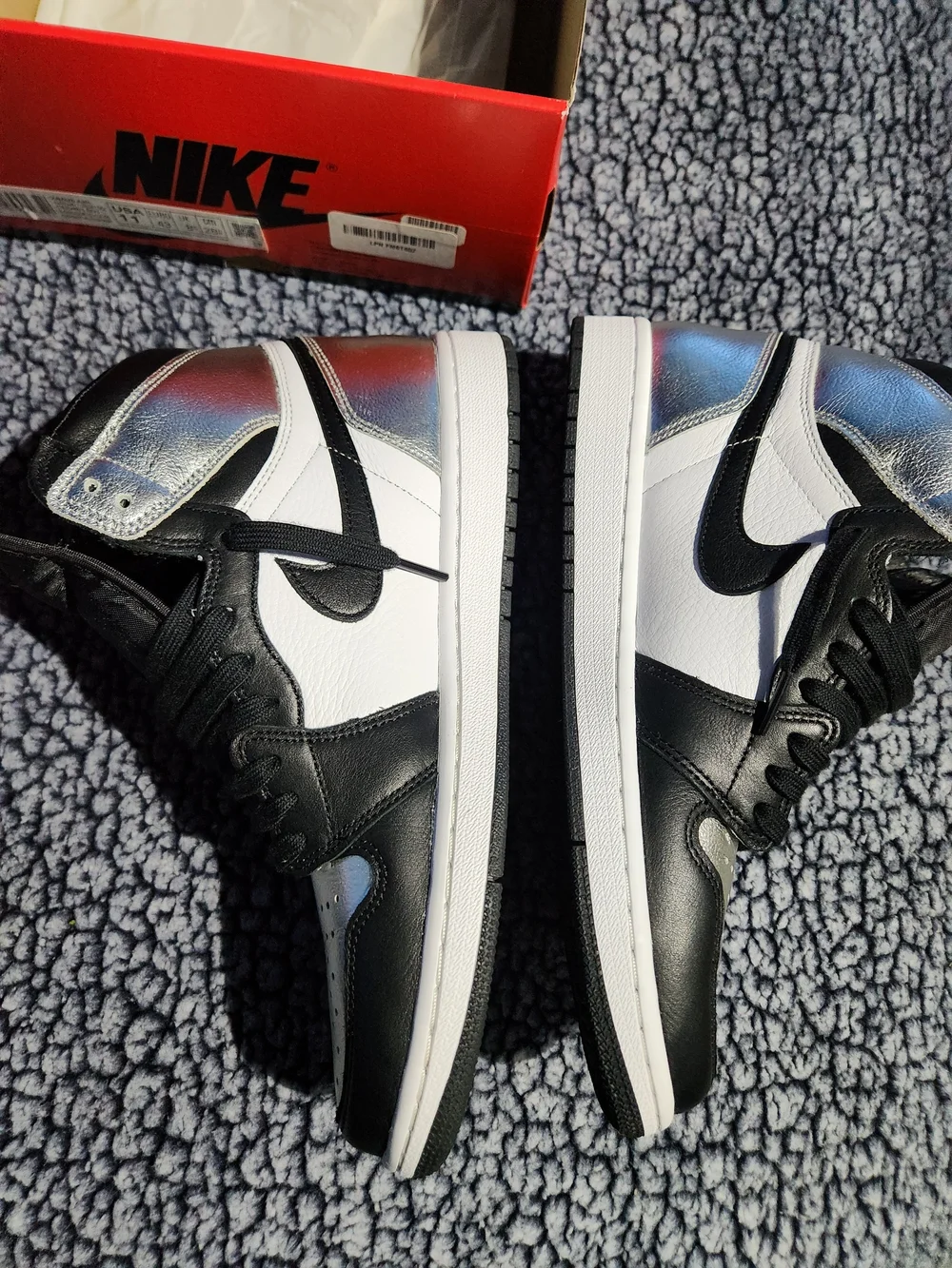 Nike Air Jordan 1 Mid Black White Silver Sneakers MEN'S 9.5 Women-11